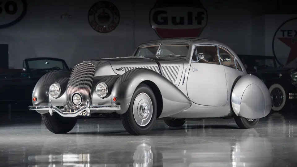 Classic motor car previously sold by Graeme Hunt Ltd